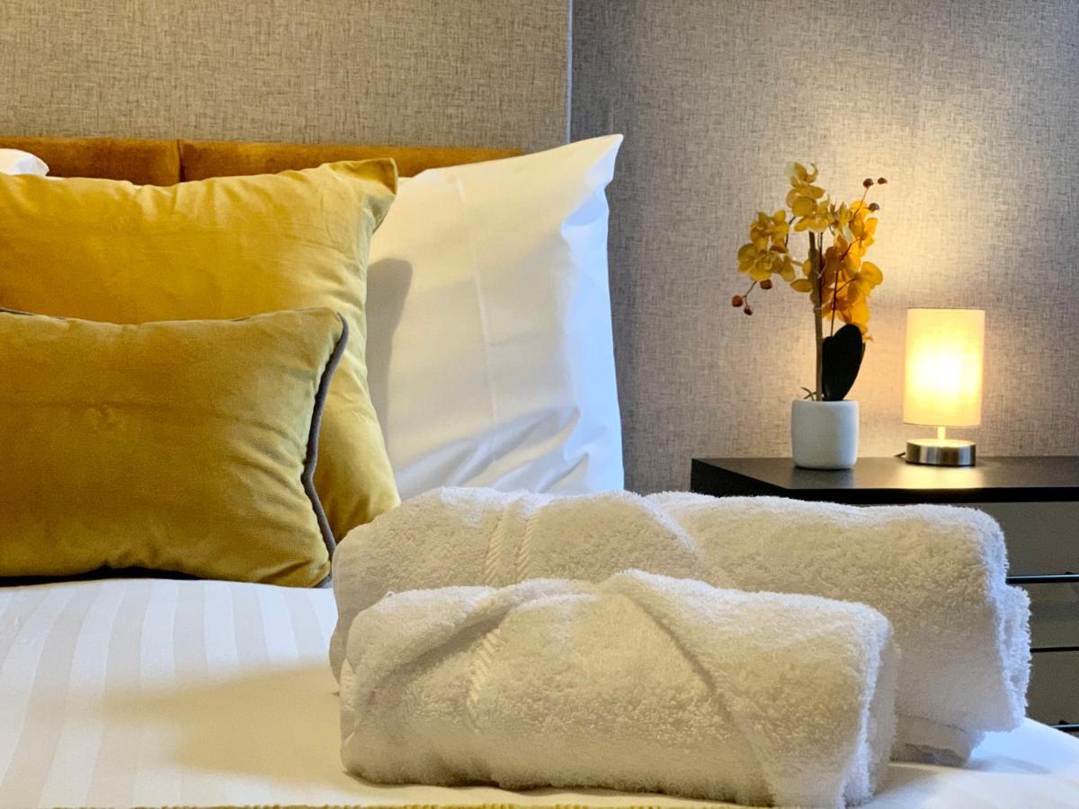 Stamer House By Yourstays, Stylish Quirky House, With 4 Double Bedrooms, Book Now! Stoke-on-Trent Eksteriør bilde